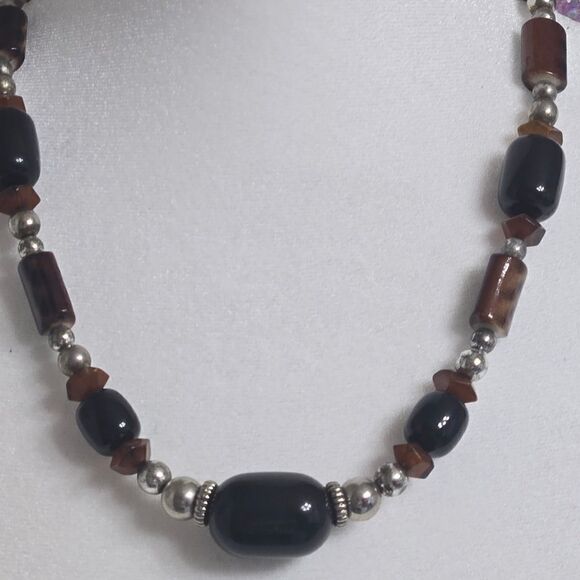 Beaded Necklace  - Picture 3 of 7